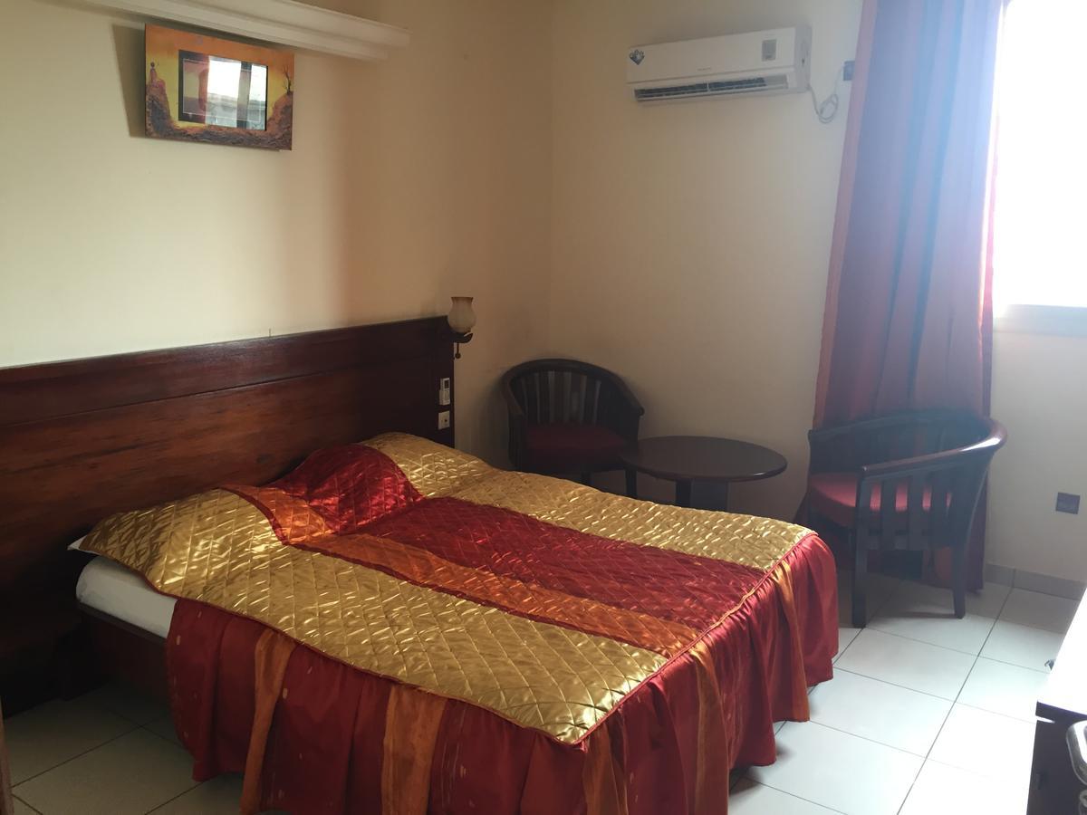 Hotel Lumiere Akwa Douala Exterior foto